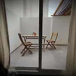 Nueve Pies Surf Casita *